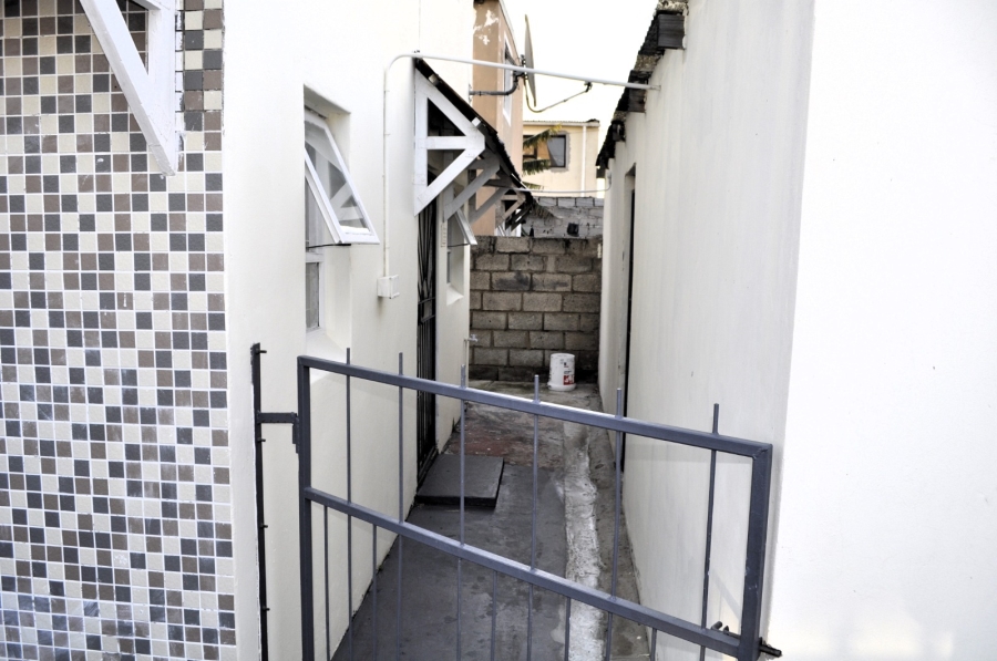 2 Bedroom Property for Sale in Algoa Park Eastern Cape